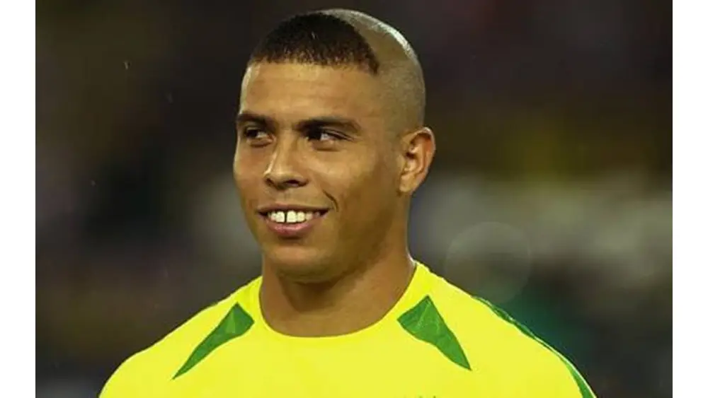 3 meses de cabelo e barba para o Gustavo.